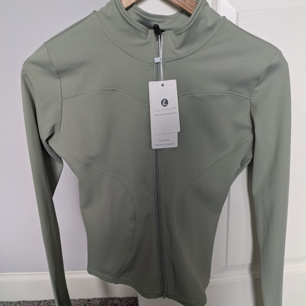Luyaa womens sage athletic zip jacket long sleeve activewear fitted size XS